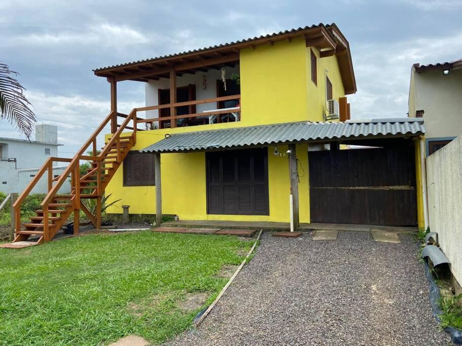 Casa Amarela A Beira Mar Entre E Torres *