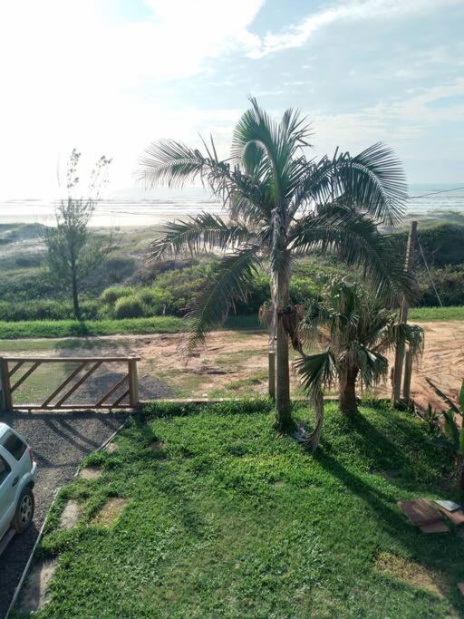 Casa Amarela A Beira Mar Entre E Torres Holiday home Arroio do Sal
